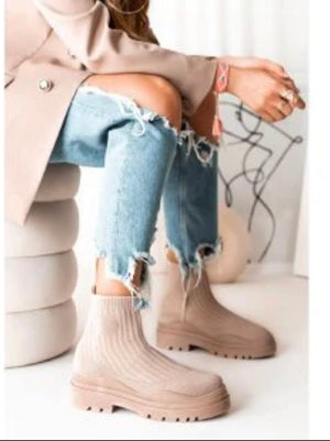 Sweater Low Cut Boot